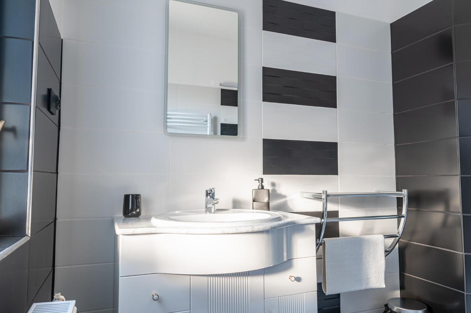 Barat Vendeghaz - Cosy - Teljes Haz Privat Udvarral - 4 Szoba, 2 Fuerdo Apartament *