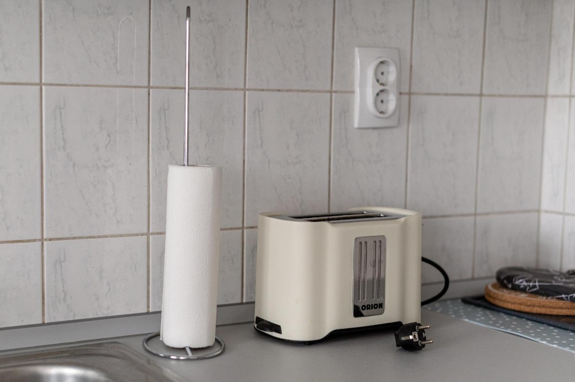 Apartament Barat Vendeghaz - Cosy - Teljes Haz Privat Udvarral - 4 Szoba, 2 Fuerdo Seghedin