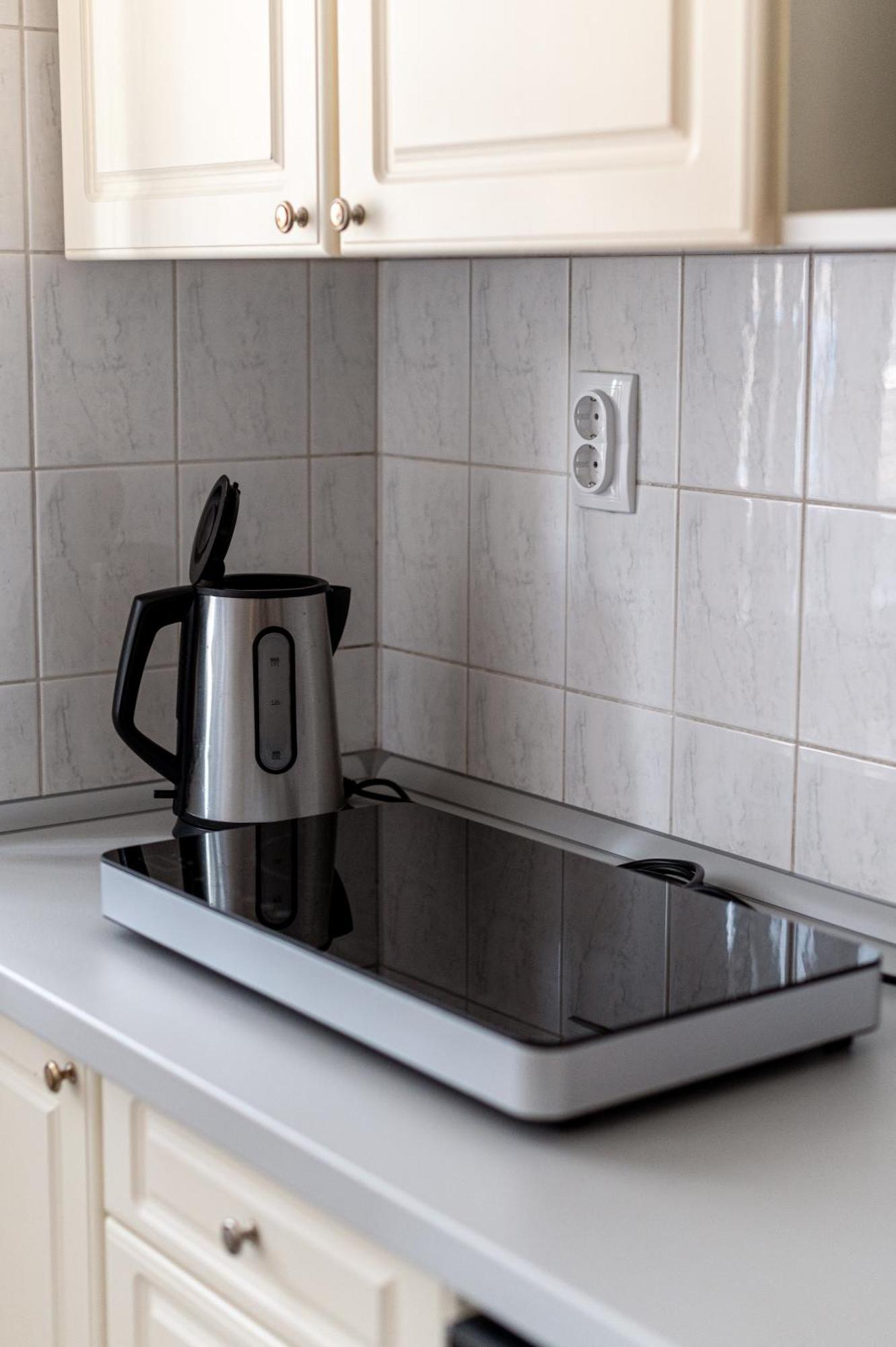 Barat Vendeghaz - Cosy - Teljes Haz Privat Udvarral - 4 Szoba, 2 Fuerdo *